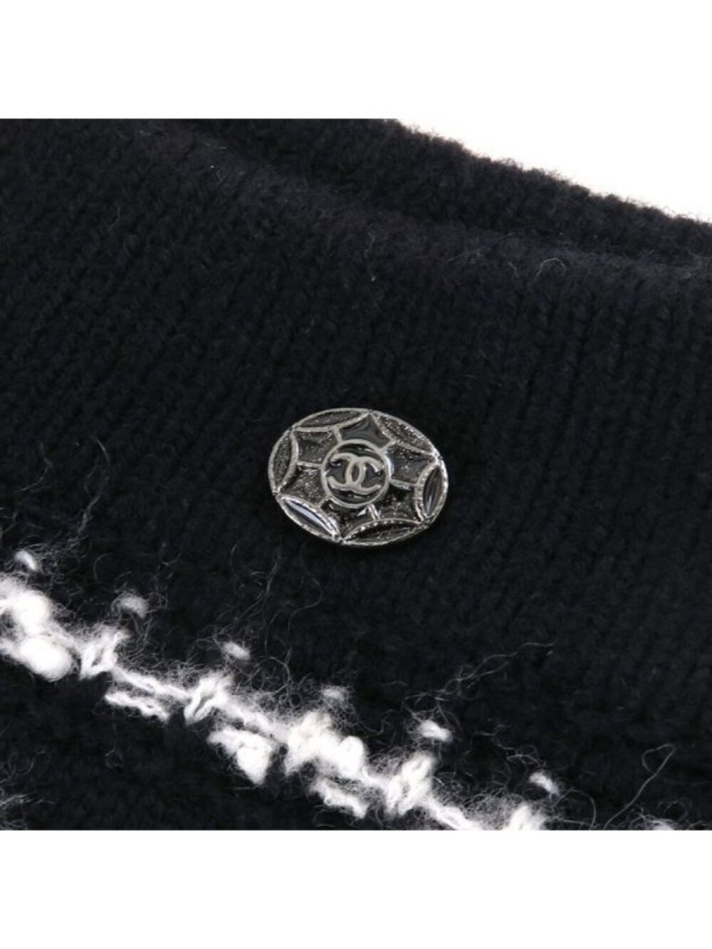 Chanel Skirt Size 36 - Picture 5 of 10